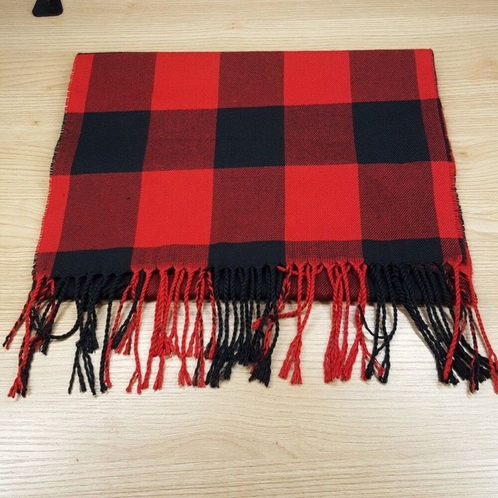 CLUB ROOM Mens Scarf Red Black Buffalo Plaid Fringe Rectangle Soft Knit 70x14